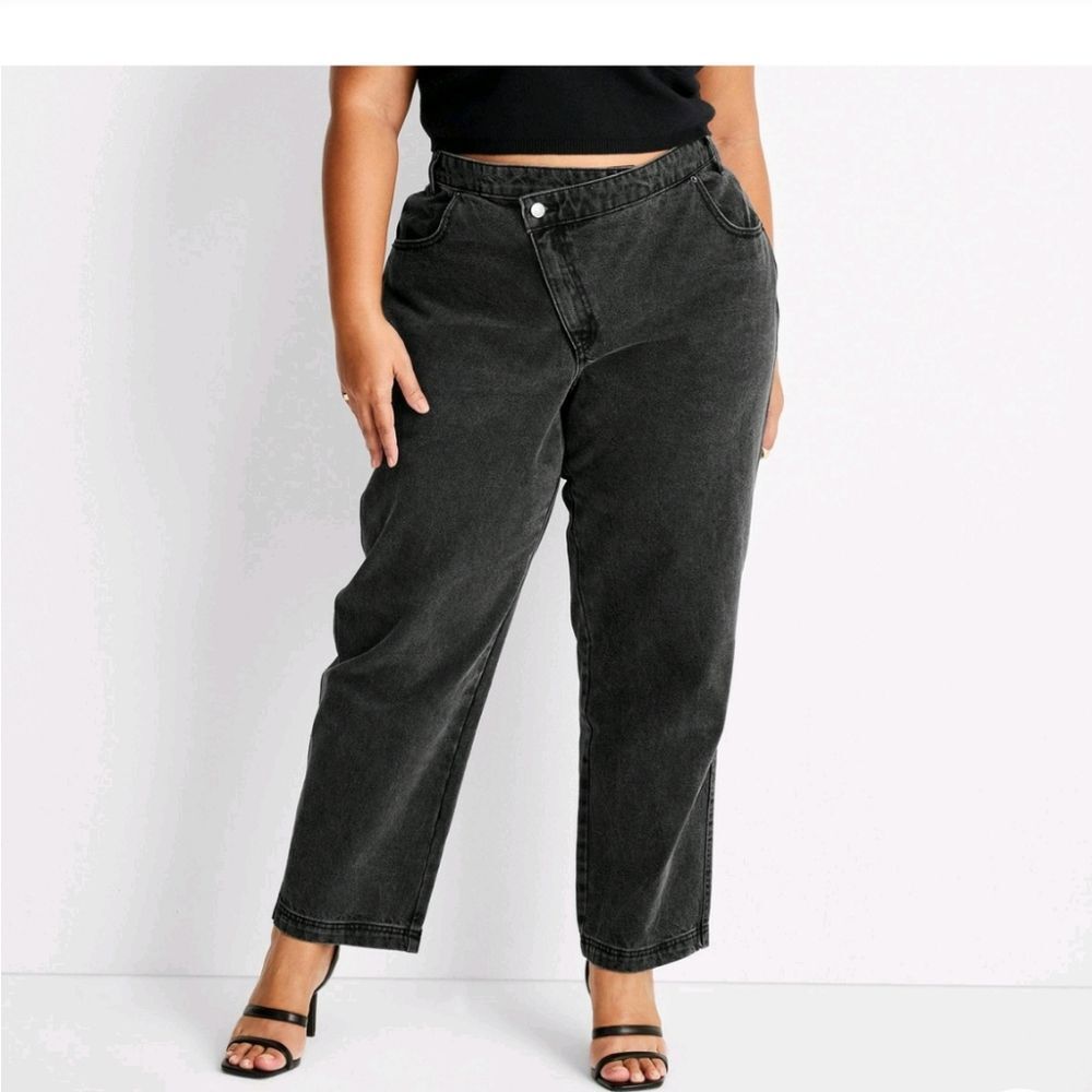 Future Collective X Kahlana Barfield Brown NWT BLACK High Rise Tapered Leg Jeans - Picture 5 of 16